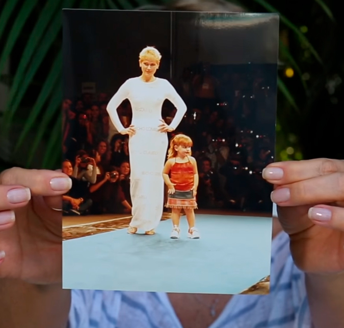 Xuxa baba pela filha e mostra fotos do primeiro desfile de Sasha, assista!