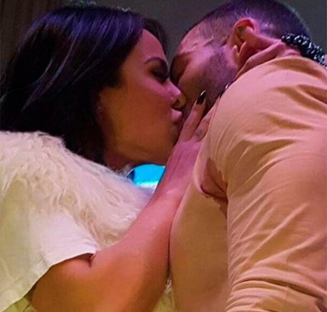 Jurada do <I>X Factor</I> paga 22 mil reais para beijar Lucas Lucco, entenda!