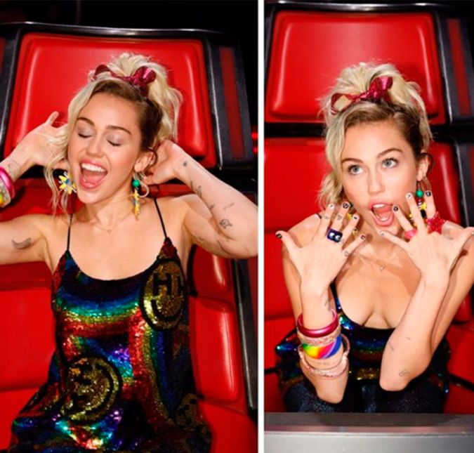 Miley Cyrus também tem uma voz de tirar o fôlego, mas, durante sua adolescência, a cantora foi campeã em uma competição de cheerleaders! E você achando que a loira só atuava e brilhava nos palcos! Miley Cyrus também tem uma voz de tirar o fôlego, mas, durante sua adolescência, a cantora foi campeã em uma competição de cheerleaders! E você achando que a loira só atuava e brilhava nos palcos!