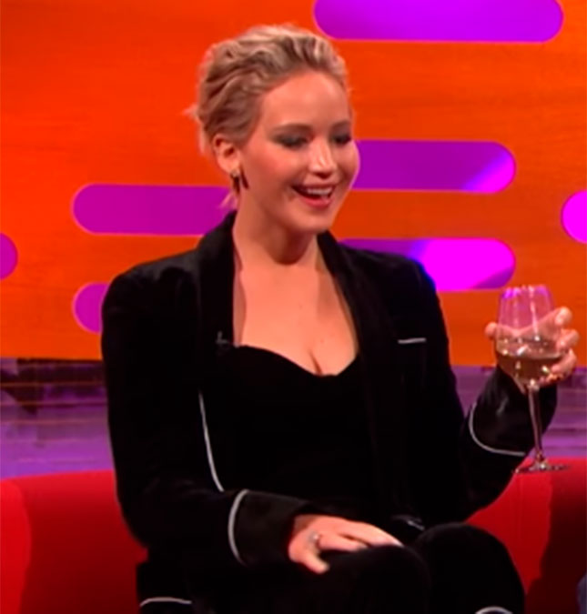 Jennifer Lawrence revela que quase matou um homem com seu <i>derrière</i>, entenda!