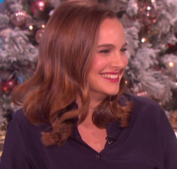 Natalie Portman dará mil dólares para Ellen DeGeneres caso seu segundo bebê seja uma menina