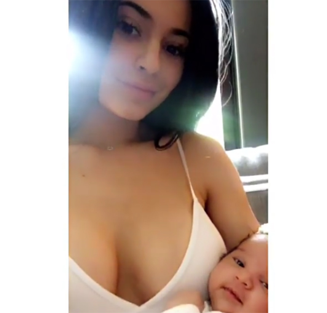 Kylie Jenner compartilha momento fofo ao lado de filha de Rob Kardashian e Blac Chyna, vem ver!