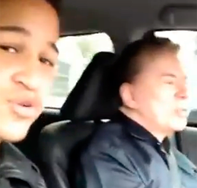 Silvio Santos dá carona para fã e grava vídeo no carro dele, assista aqui!