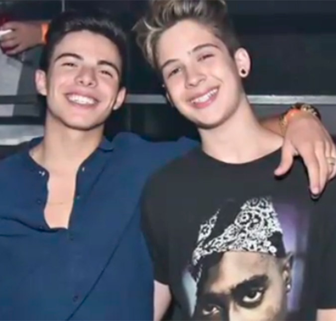 Thomaz Costa e João Guilherme, ex-namorados de Larissa Manoela, posam juntos em pré-estreia de filme