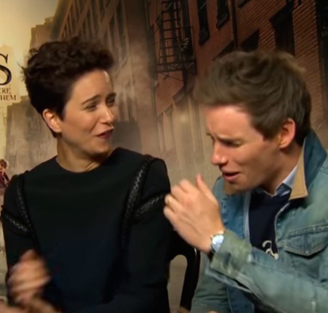 Nas entrevistas, ele sempre mostra o lado brincalhão e quando é para soltar uma piada ele é o primeiro sempre a fazer. Nas entrevistas, ele sempre mostra o lado brincalhão e quando é para soltar uma piada ele é o primeiro sempre a fazer.