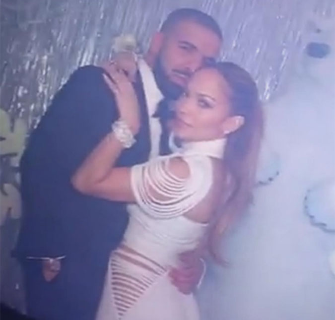 Jennifer Lopez e Drake se beijam em festa, confira o vídeo!