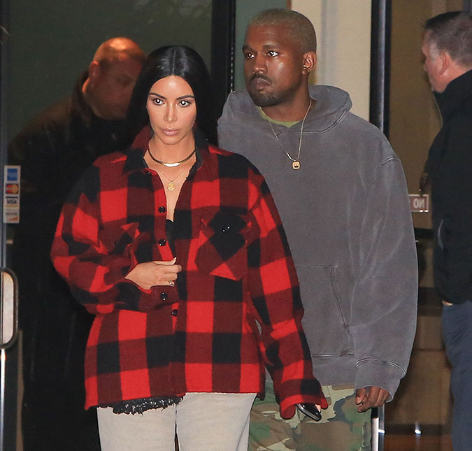 Kim Kardashian terá que assistir vídeo de suspeitos de assalto em Paris, entenda