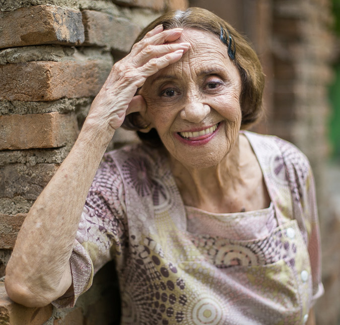 Aos 89 anos de idade, Laura Cardoso comemora retorno para novela: <i>- Não via a hora de voltar</i>