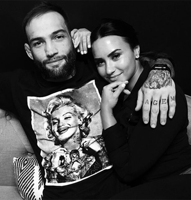 Demi Lovato e lutador brasileiro de MMA aparecem coladinhos em clique, confira!
