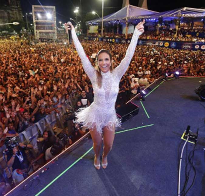 Ivete Sangalo vai fechar desfile da <i>Grande Rio</i> em trio elétrico, com figurino cheio cristais!