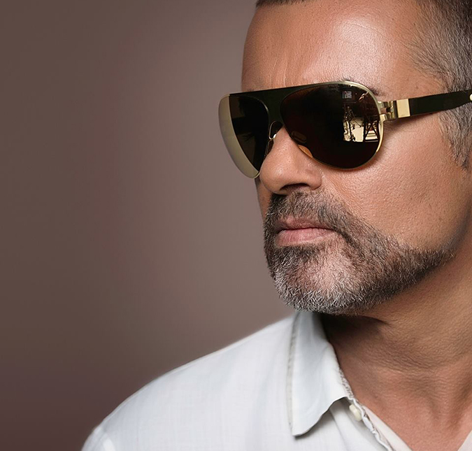 Família e amigos de George Michael finalmente se despedem do astro em funeral privado