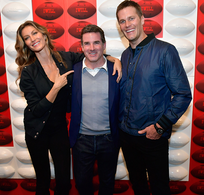De jatinho particular, Gisele Bündchen e Tom Brady voltam para Boston depois do <i>Super Bowl</i>