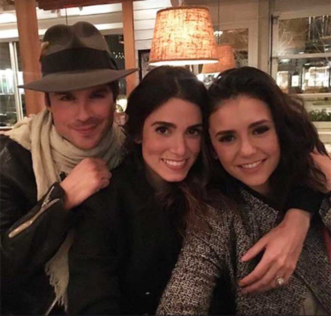 Ian Somerhaler posa com mulher e ex namorada, Nina Dobrev, em clique: <i>Vamos parar de espalhar ódio</i>