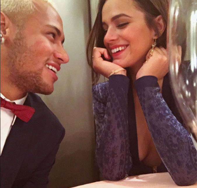 Neymar dá carro avaliado em 150 mil reais para cupido que o reaproximou de Bruna Marquezine