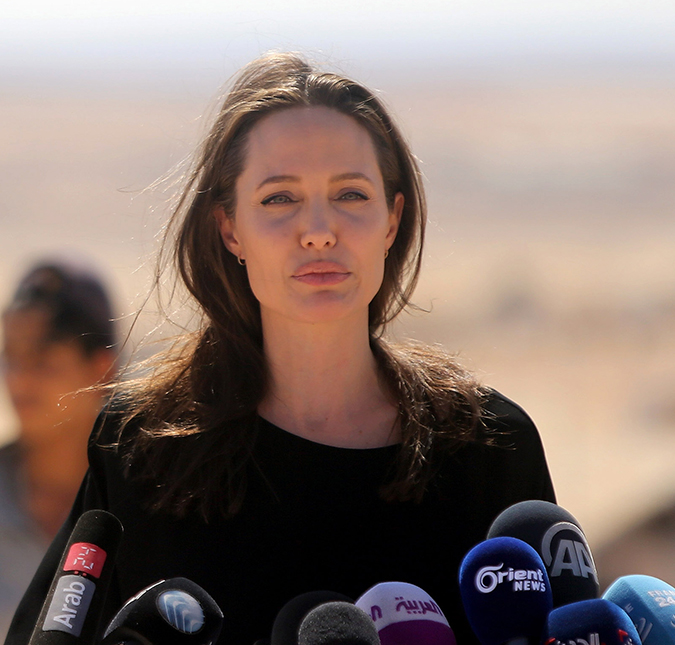 Angelina Jolie fala pela primeira vez sobre divórcio de Brad Pitt: - <i>Está sendo um momento difícil</i>