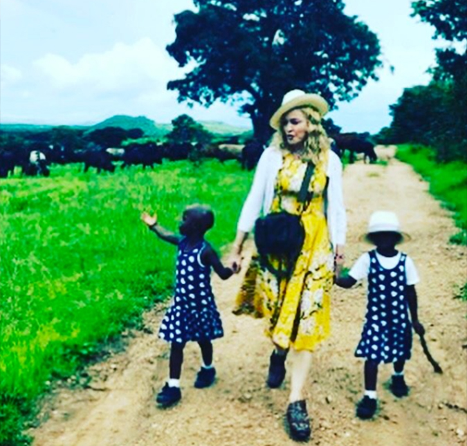 Pai de Stella e Esther, gêmeas adotadas por Madonna, afirma não ter sido avisado que as filhas não voltariam mais para o Malauí