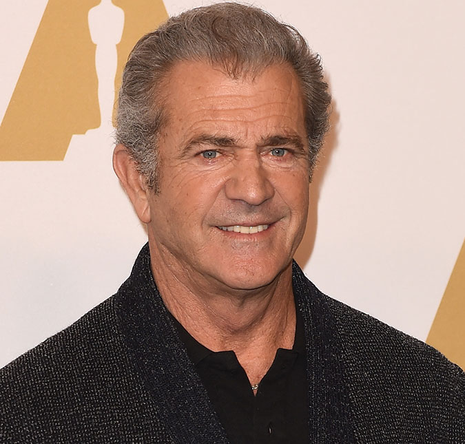 Mel Gibson revela, em tapete vermelho do <I>Oscar</I>, primeira imagem de seu filho, Lars