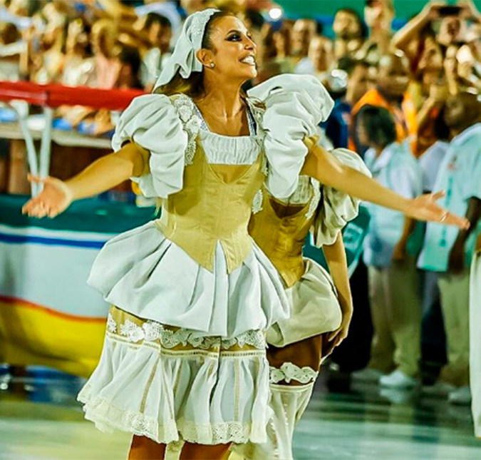 Ivete Sangalo comemora a quinta colocação da <I>Grande Rio</I>: <I>- Qual o meu troféu? A felicidade!</I>