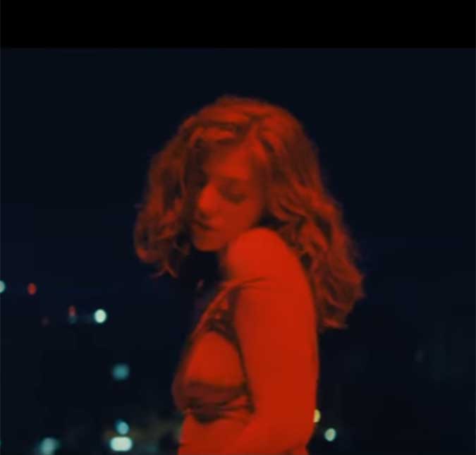 Vem ver o novo clipe maravilhoso que a Lorde lançou para <i>Green Light</i>!