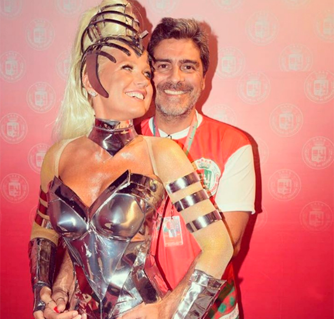 Muito <i>glitter</i>, glamour e alegria. Xuxa revela como foram os bastidores do desfile da <I>Grande Rio</I>, vem ver!