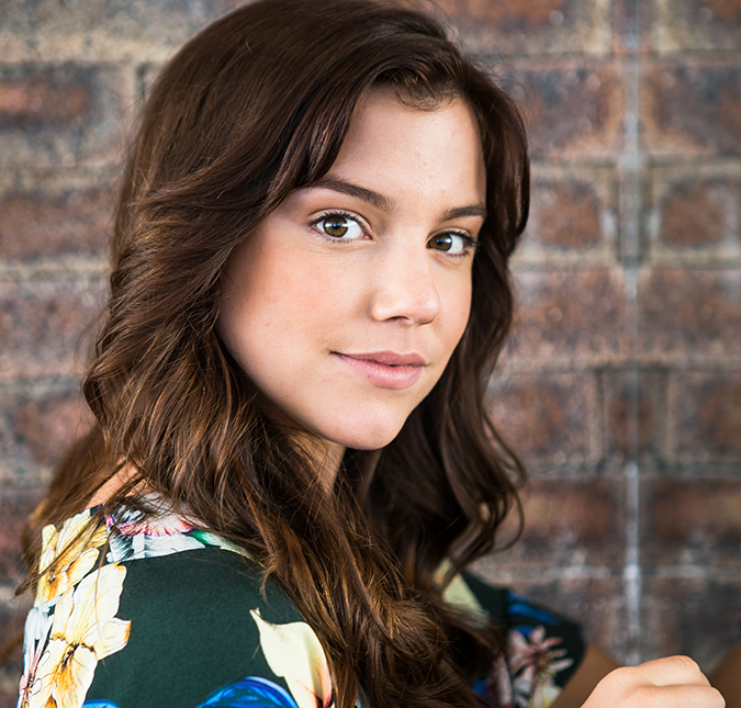 Alice Wegmann alega que não sabe nada sobre sua personagem em <I>A Lei do Amor</I>, confira!