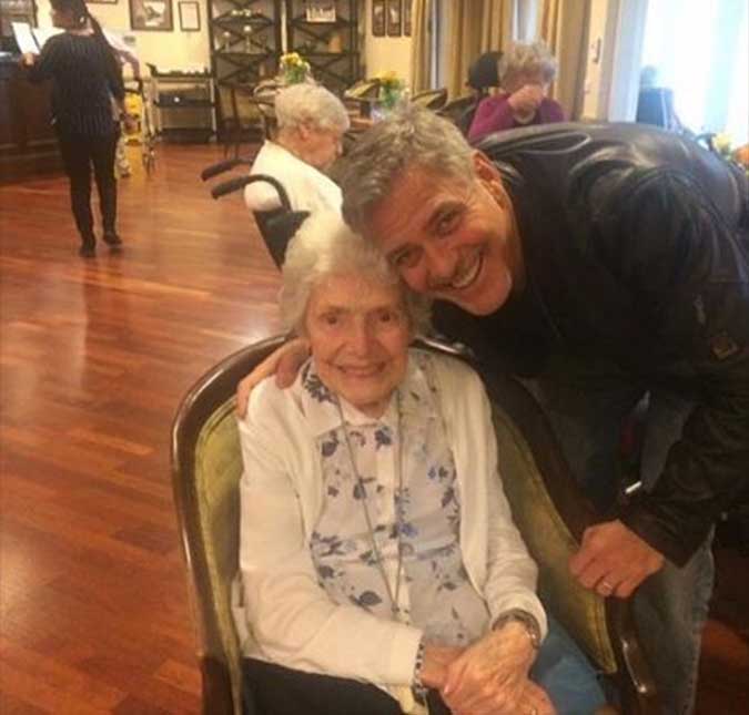 George Clooney faz surpresa a uma fã que completa 87 anos de idade, vem ver!