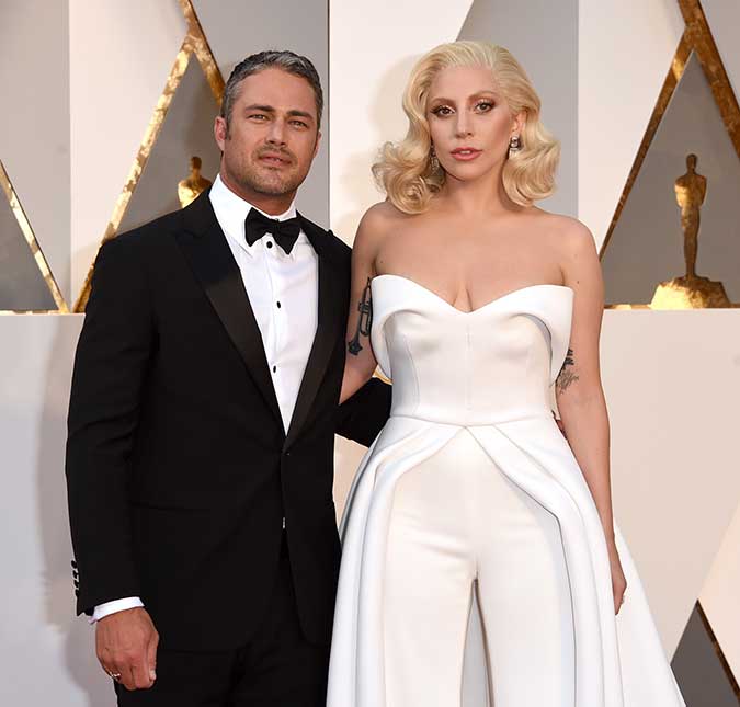 Taylor Kinney abre o jogo sobre separação com Lady Gaga e fala sobre seu tipo de mulher