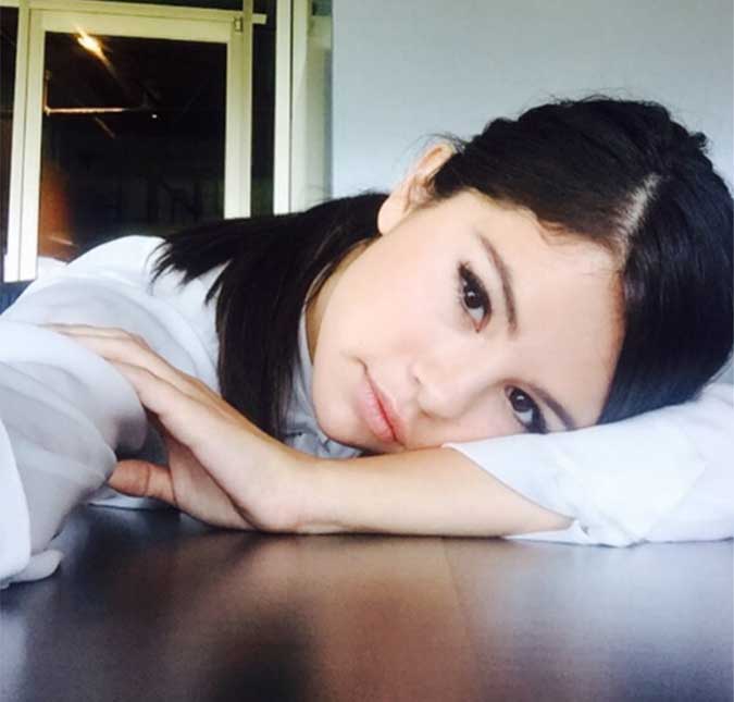 Apesar de ser a rainha do <i>Instagram</i>, Selena Gomez prefere se manter longe da rede social, entenda!