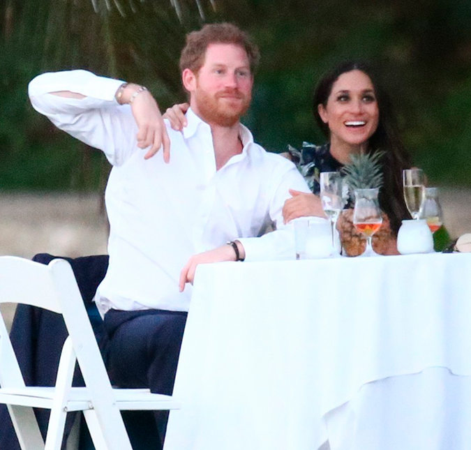 Apaixonados! Príncipe Harry e Meghan Markle estão intensamente felizes, diz <I>site</I>