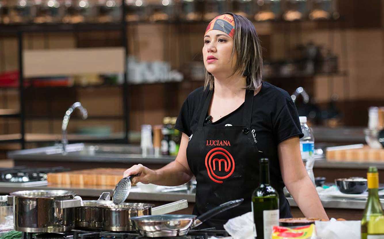 Primeira prova de equipe no <i>MasterChef Brasil</i> acontece no Rio Grande do Sul e eliminação se dá após prova com bolinho de risoto