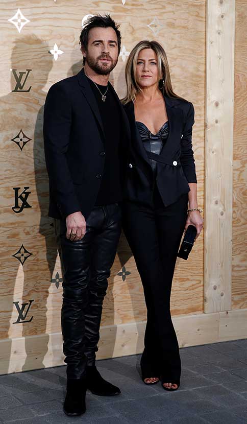 Jennifer Aniston e Justin Theroux vão a evento de moda em Paris, veja os cliques!