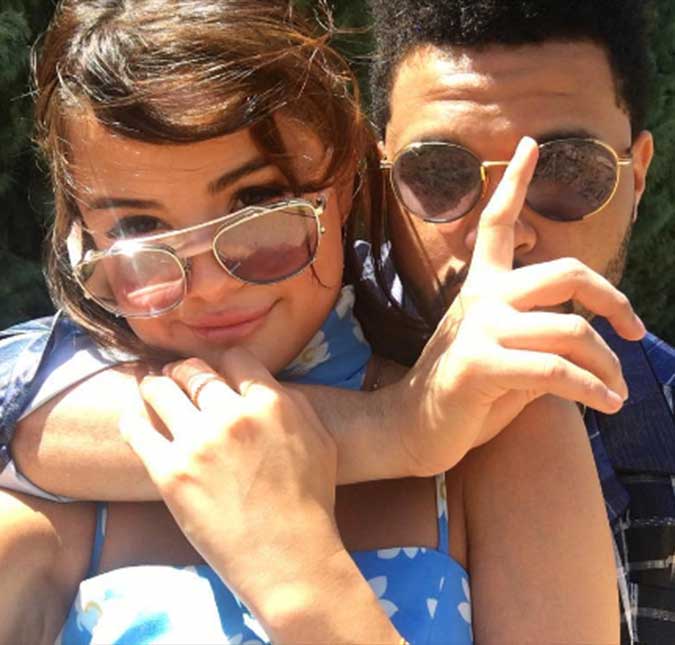 Selena Gomez posa em clima de romance ao lado de <i>The Weeknd</i>!