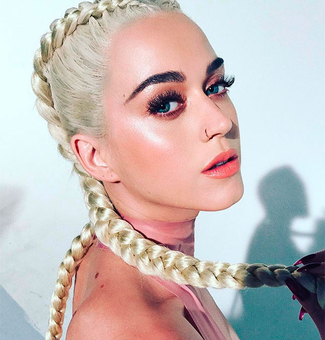 Katy Perry publica foto de receita e esta pode ser a pista de sua próxima música - com Ariana Grande!