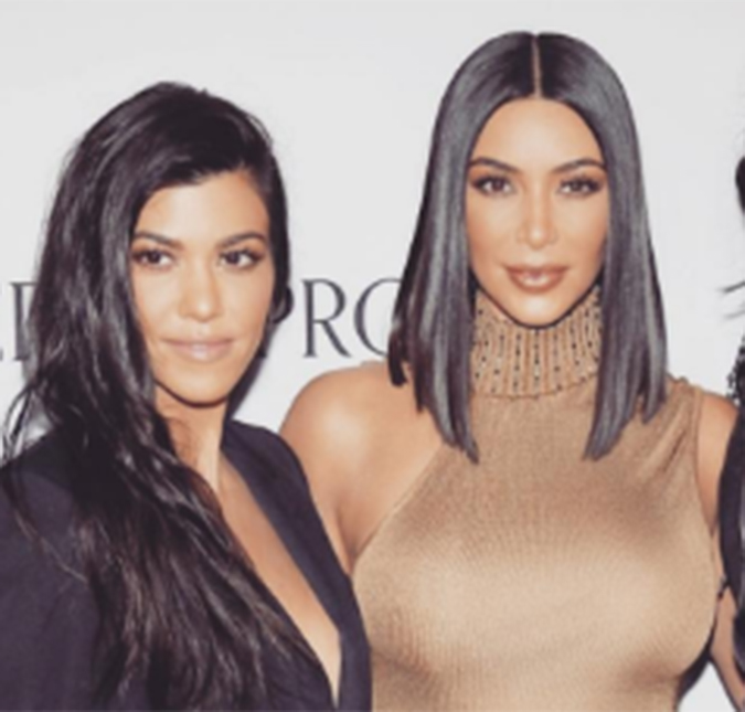 Kim Kardashian rebate críticas ao seu corpo e Kourtney Kardashian revela detalhes picantes de seu aniversário
