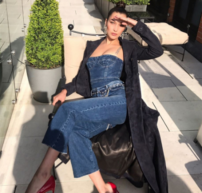 Bella Hadid se desculpa nas redes sociais por promover festival de música que foi um <i>desastre</i>