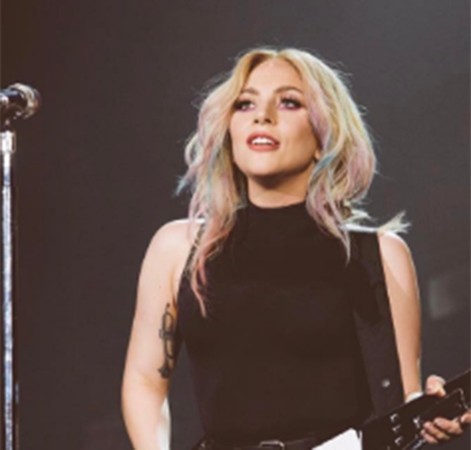 Lady Gaga explica motivo para não ter ido ao baile do <i>MET</i>