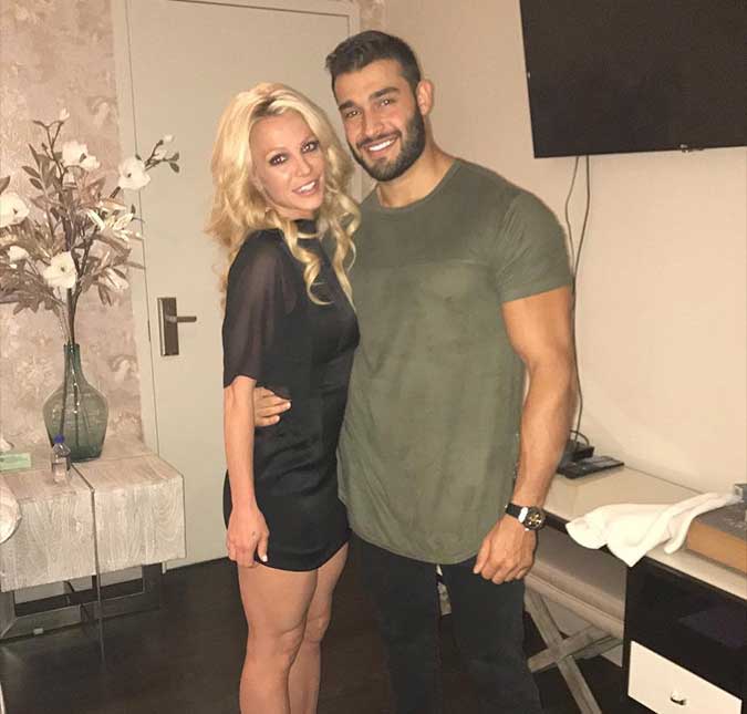 Britney Spears teria se casado em cerimônia secreta com o modelo Sam Asghari, diz revista