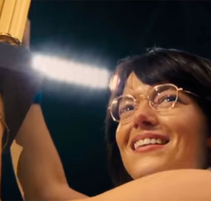 Emma Stone aparece irreconhecível em <i>trailer</i> de <i>Battle Of The Sexes</i>!