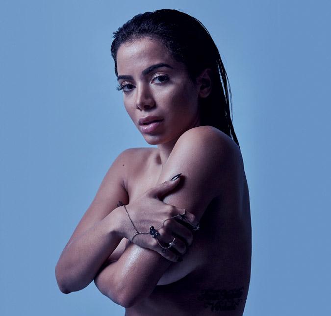 Anitta diz que se relacionaria com mulheres <I>tranquilamente</I>