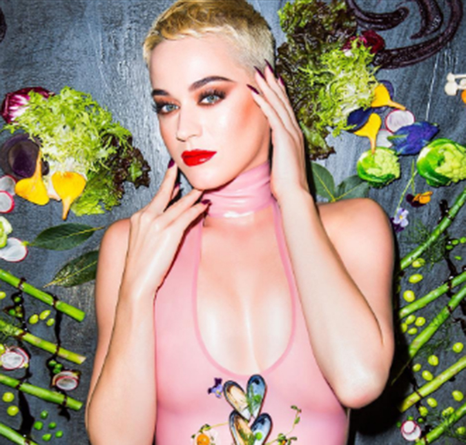 Katy Perry não raspou o cabelo por estilo, mas para consertar estrago. Entenda!