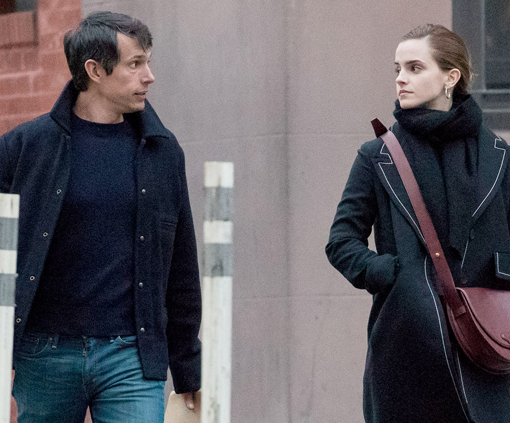 Emma Watson é flagrada durante passeio com o namorado, vem ver!