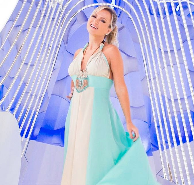 Eliana posta foto antiga no Cristo Redentor e escreve mensagem de fé em rede social