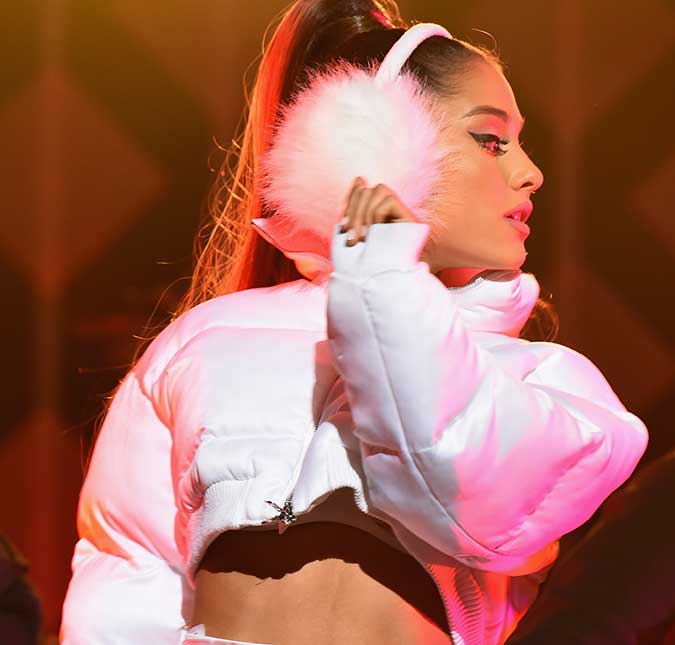 Após atentado em Londres, Ariana Grande mantém <i>show</i> beneficente em Manchester