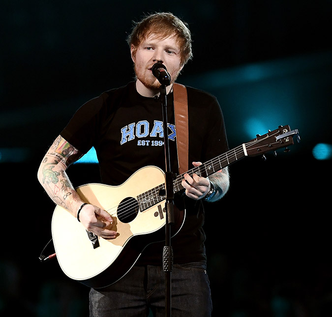 Lacrou! Ed Sheeran faz <I>cover</I> incrível de grande sucesso de Britney Spears, ouça!