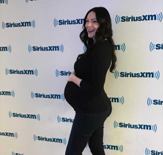 Laura Prepon revela o sexo de seu primeiro bebê, descubra!