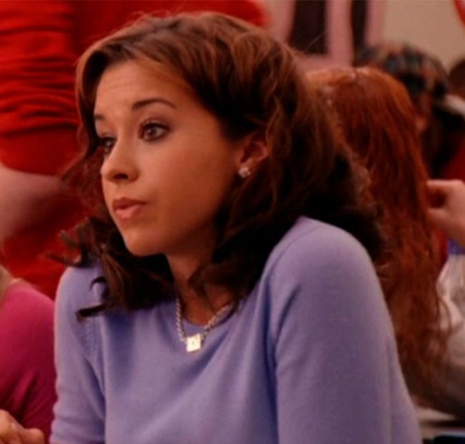 Em sua empreitada de virar o grupo contra Regina, Cady conseguiu que Gretchen Wieners protagonizasse outro ótimo momento. Quando ela se levanta para ler seu dever e deixa a raiva pela loira aflorar foi impossível conter o riso: - Nós super devíamos esfaquear César! Afinal, o Brutus é tão gatinho quanto o César!