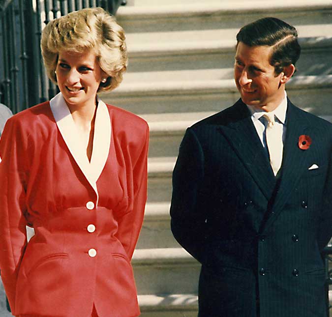 Princesa Diana sofreu de bulimia após ser chamada de <i>gorda</i> pelo marido, Príncipe Charles, diz <i>site</i>