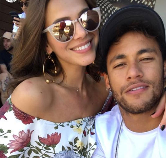Bruna Marquezine e Neymar se abraçam em festa no Rio, mas atriz apaga fotos com o ex das redes sociais, veja!