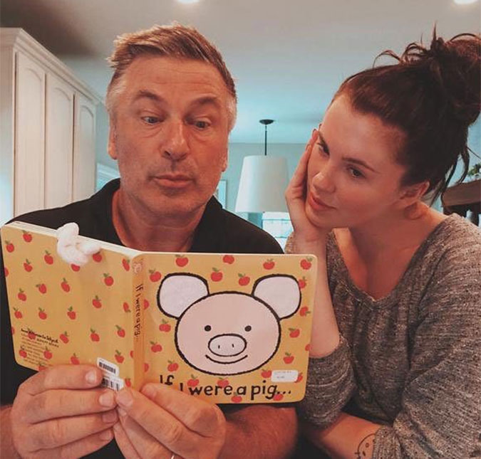 Filha de Alec Baldwin participa de programa para falar mal do pai, entenda!