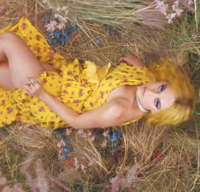 Katy Perry sensualiza no clipe de <i>Feels</i>, música em parceria com Calvin Harris, assista!